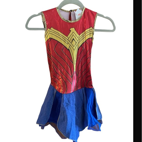 Rubies Wonder woman costume. Youth medium. - Picture 2 of 16